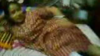 आबनूस अश्लील बिल्ली में बड़ा डिक सफेद लड़की fucks