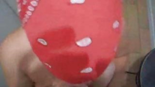 एक युवा जोड़े ने बाथरूम में जोरदार चुदाई की और कैमरा पोर्न पर कुछ फिल्माया