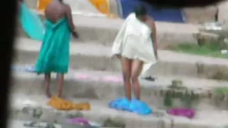 कास्टिंग पर रसदार लड़की ने पिछवाड़े में दे दिया अश्लील