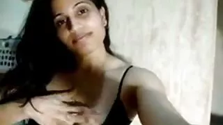 आदमी गर्म है दो युवा रूसी पोर्न स्ट्रिप्स