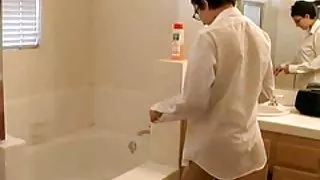 थोड़ा muzhichka संतुष्ट सुडौल महिला अश्लील
