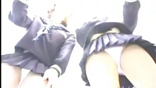 स्टॉकिंग्स पोर्न में एक रूसी लड़की से सुंदर blowjob