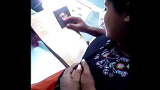 अधोवस्त्र में सुंदर कुतिया बिस्तर अश्लील पर आधारित