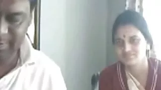 खूबसूरत रूसी लड़की की चिकनी चूत पोर्न