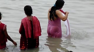 वर्जिन को कैप पोर्न में अपना पहला सदस्य मिला