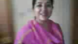 बेटा किचन पोर्न में लाल माँ की चुदाई करता है
