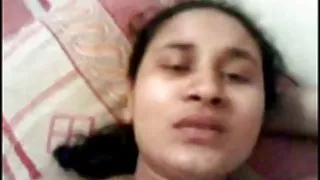 विभिन्न आकारों और पोर्न के आकृतियों में पतला श्यामला छूत के खिलौने