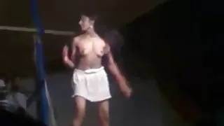 पाला गधा परिपक्व और उसे बिल्ली पोर्न में गड़बड़ कर दिया