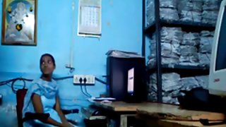 भव्य एमआईएलए एक मजबूत बिल्ली पोर्न की सवारी करता है