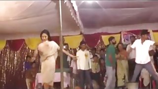छोटे बालों वाली pisbka बकवास और उसके मुँह अश्लील पर cums